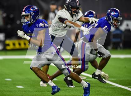 Thumbnail 2 in Tompkins vs West Brook (UIL 6A Regional Playoff) photogallery.