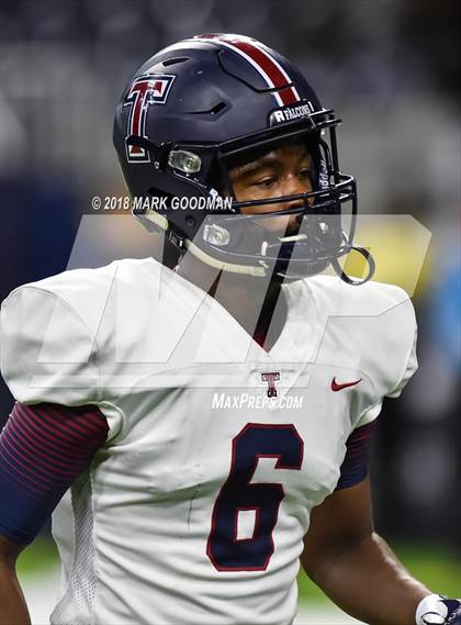 Thumbnail 3 in Tompkins vs West Brook (UIL 6A Regional Playoff) photogallery.