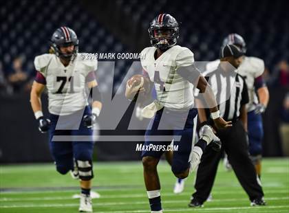 Thumbnail 2 in Tompkins vs West Brook (UIL 6A Regional Playoff) photogallery.