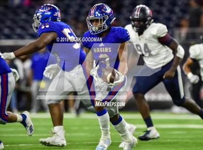 Thumbnail 2 in Tompkins vs West Brook (UIL 6A Regional Playoff) photogallery.