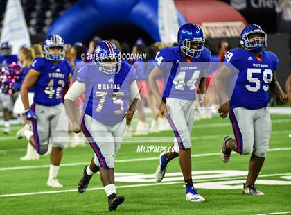 Thumbnail 3 in Tompkins vs West Brook (UIL 6A Regional Playoff) photogallery.