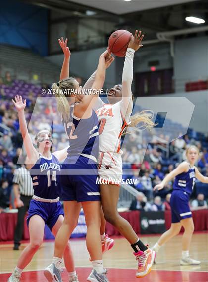 Thumbnail 2 in Madison vs. North Yarmouth Academy (MPA Class C Semifinal) photogallery.