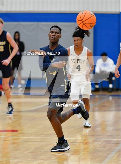 Thumbnail 2 in Alonso vs St. Petersburg (Sunbash Tournament) photogallery.