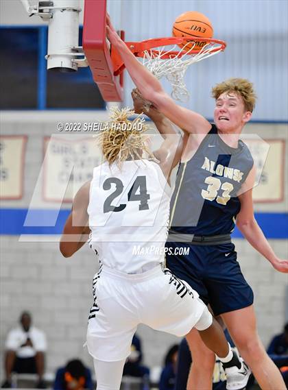 Thumbnail 3 in Alonso vs St. Petersburg (Sunbash Tournament) photogallery.