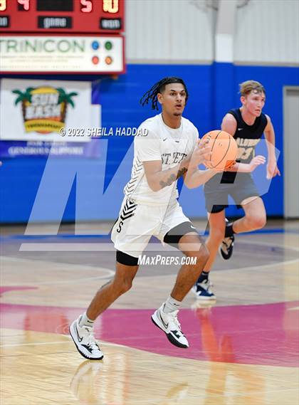 Thumbnail 1 in Alonso vs St. Petersburg (Sunbash Tournament) photogallery.