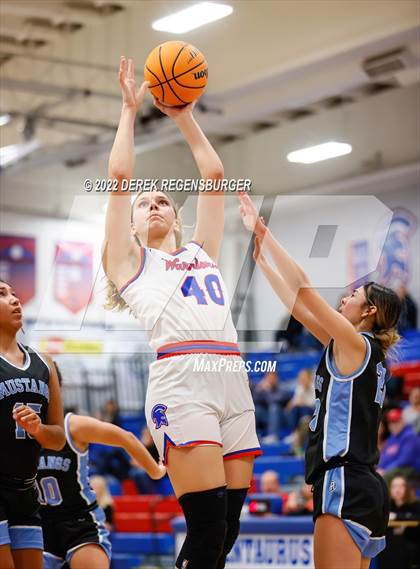 Thumbnail 2 in Mountain Range vs Centaurus (Boulder Valley Invitational) photogallery.