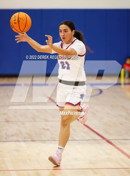 Thumbnail 2 in Mountain Range vs Centaurus (Boulder Valley Invitational) photogallery.