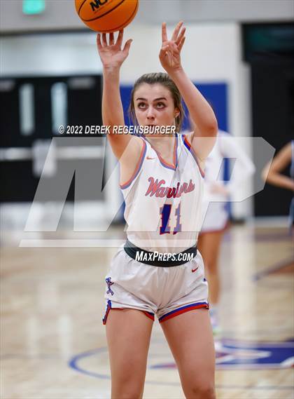 Thumbnail 2 in Mountain Range vs Centaurus (Boulder Valley Invitational) photogallery.