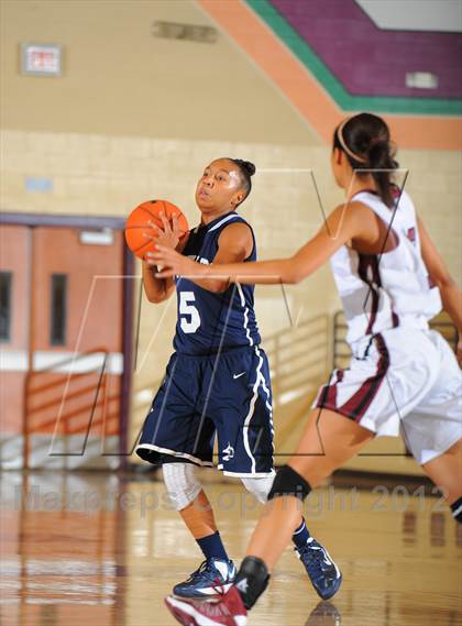 Thumbnail 1 in Dr. Phillips vs. Ossining (Nike Tournament of Champions) photogallery.