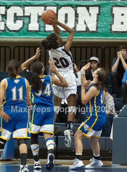 Thumbnail 2 in Christian Life Academy vs Horizon (CIF SDS D5 Final) photogallery.