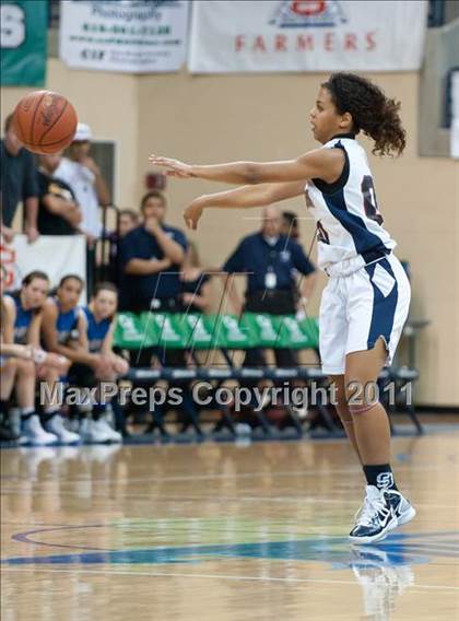 Thumbnail 1 in Christian Life Academy vs Horizon (CIF SDS D5 Final) photogallery.