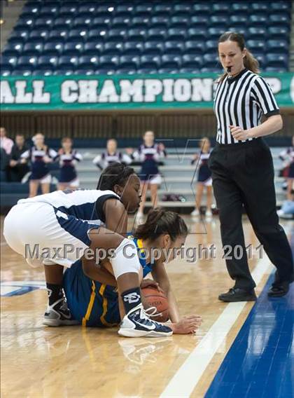Thumbnail 1 in Christian Life Academy vs Horizon (CIF SDS D5 Final) photogallery.