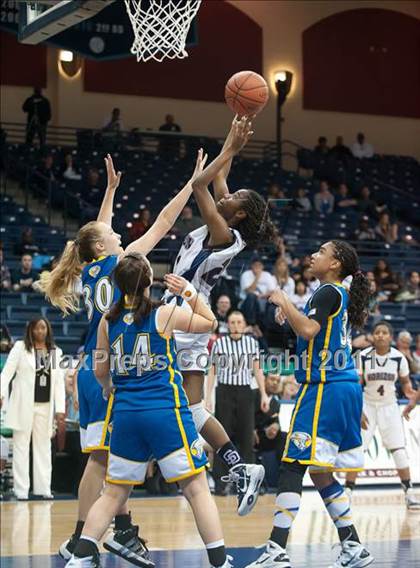 Thumbnail 1 in Christian Life Academy vs Horizon (CIF SDS D5 Final) photogallery.