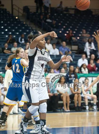 Thumbnail 3 in Christian Life Academy vs Horizon (CIF SDS D5 Final) photogallery.