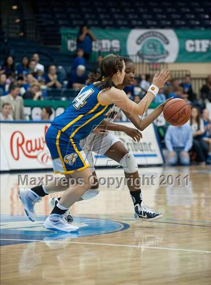 Thumbnail 2 in Christian Life Academy vs Horizon (CIF SDS D5 Final) photogallery.