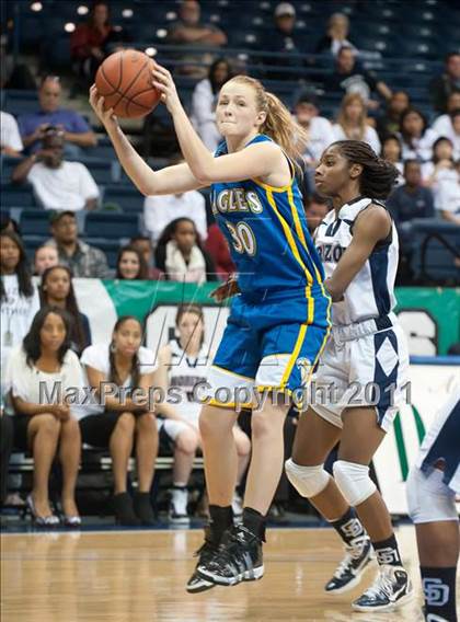 Thumbnail 2 in Christian Life Academy vs Horizon (CIF SDS D5 Final) photogallery.