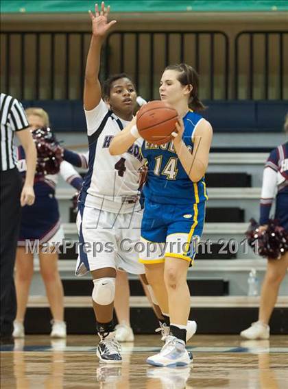Thumbnail 3 in Christian Life Academy vs Horizon (CIF SDS D5 Final) photogallery.