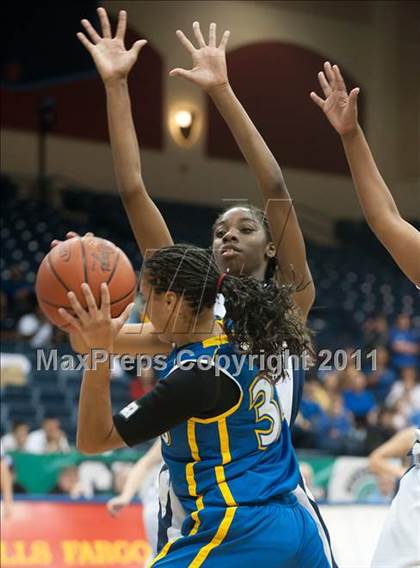 Thumbnail 1 in Christian Life Academy vs Horizon (CIF SDS D5 Final) photogallery.
