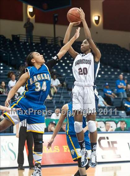 Thumbnail 3 in Christian Life Academy vs Horizon (CIF SDS D5 Final) photogallery.
