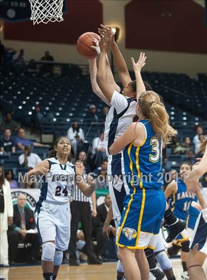 Thumbnail 1 in Christian Life Academy vs Horizon (CIF SDS D5 Final) photogallery.