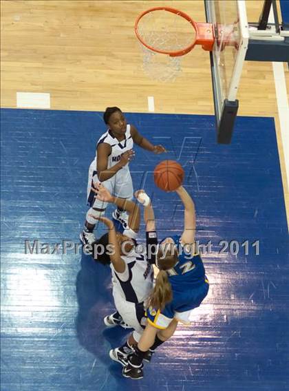 Thumbnail 3 in Christian Life Academy vs Horizon (CIF SDS D5 Final) photogallery.