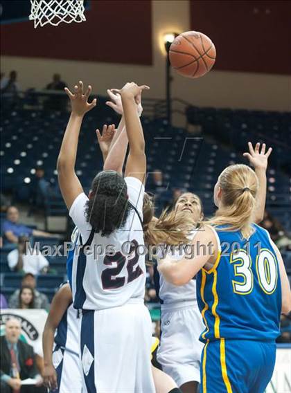 Thumbnail 2 in Christian Life Academy vs Horizon (CIF SDS D5 Final) photogallery.