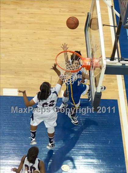 Thumbnail 3 in Christian Life Academy vs Horizon (CIF SDS D5 Final) photogallery.
