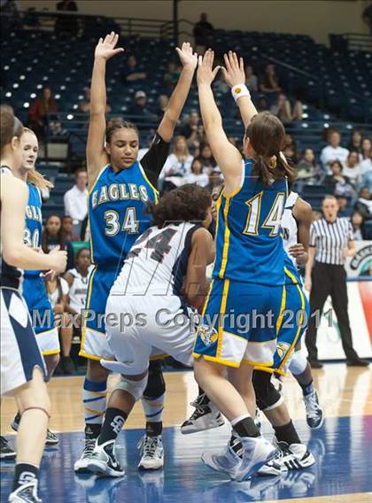 Thumbnail 1 in Christian Life Academy vs Horizon (CIF SDS D5 Final) photogallery.
