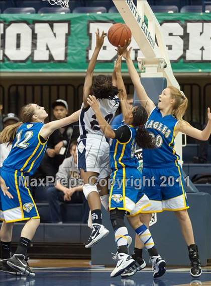 Thumbnail 2 in Christian Life Academy vs Horizon (CIF SDS D5 Final) photogallery.