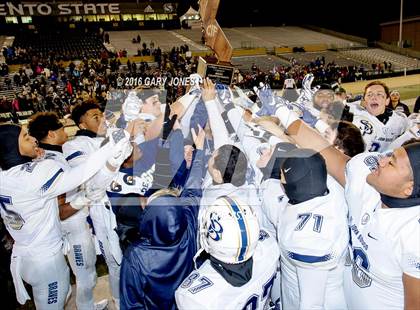 Thumbnail 2 in De La Salle vs. St. John Bosco (CIF State Open Division Final) photogallery.