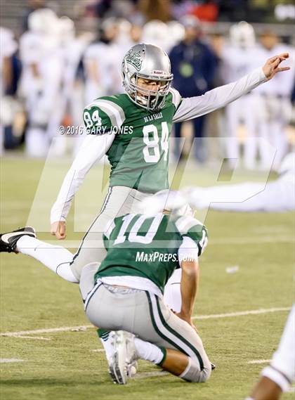 Thumbnail 2 in De La Salle vs. St. John Bosco (CIF State Open Division Final) photogallery.