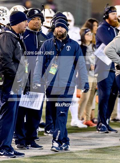 Thumbnail 3 in De La Salle vs. St. John Bosco (CIF State Open Division Final) photogallery.
