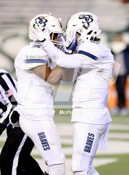 Thumbnail 3 in De La Salle vs. St. John Bosco (CIF State Open Division Final) photogallery.