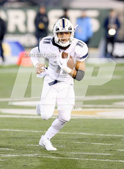 Thumbnail 1 in De La Salle vs. St. John Bosco (CIF State Open Division Final) photogallery.
