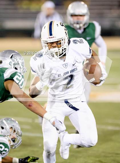 Thumbnail 3 in De La Salle vs. St. John Bosco (CIF State Open Division Final) photogallery.