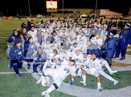 Thumbnail 3 in De La Salle vs. St. John Bosco (CIF State Open Division Final) photogallery.