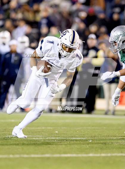 Thumbnail 1 in De La Salle vs. St. John Bosco (CIF State Open Division Final) photogallery.
