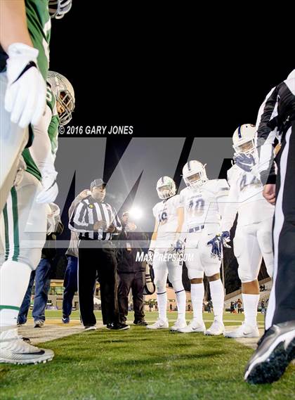 Thumbnail 1 in De La Salle vs. St. John Bosco (CIF State Open Division Final) photogallery.
