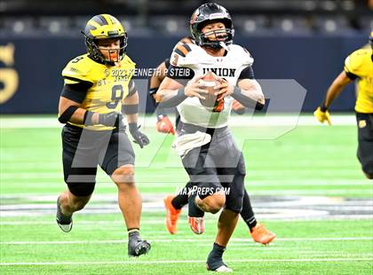 Thumbnail 3 in Union Parish vs. St. James (LHSAA Division III Non-Select Final) photogallery.