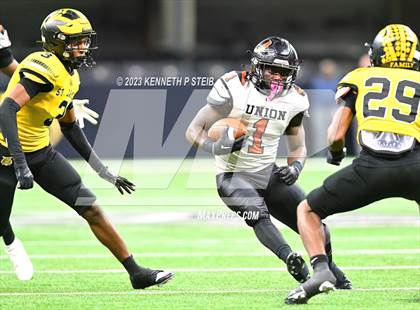 Thumbnail 1 in Union Parish vs. St. James (LHSAA Division III Non-Select Final) photogallery.