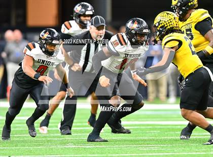 Thumbnail 1 in Union Parish vs. St. James (LHSAA Division III Non-Select Final) photogallery.