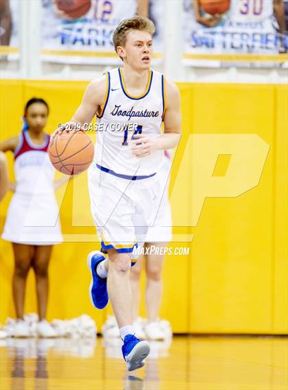 Thumbnail 1 in Goodpasture Christian @ University photogallery.