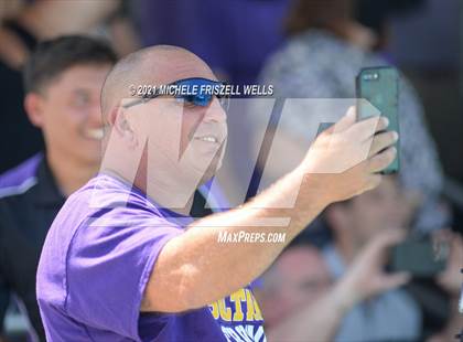 Thumbnail 1 in Santana vs. Helix (CIF SDS D2 Final) photogallery.