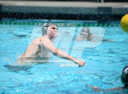 Thumbnail 2 in Santana vs. Helix (CIF SDS D2 Final) photogallery.