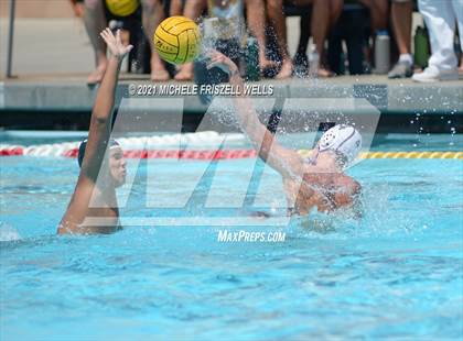 Thumbnail 2 in Santana vs. Helix (CIF SDS D2 Final) photogallery.