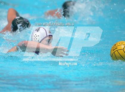 Thumbnail 3 in Santana vs. Helix (CIF SDS D2 Final) photogallery.