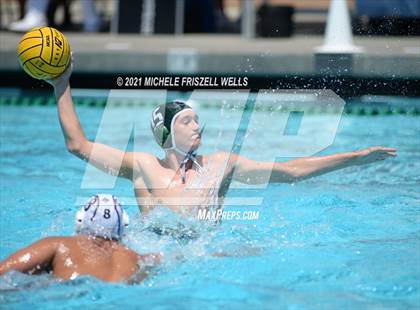 Thumbnail 3 in Santana vs. Helix (CIF SDS D2 Final) photogallery.