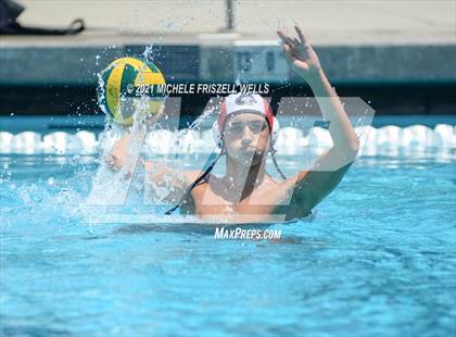 Thumbnail 3 in Santana vs. Helix (CIF SDS D2 Final) photogallery.