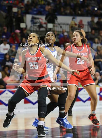 Thumbnail 2 in North Little Rock vs. Northside (AAA 6A State Final) photogallery.