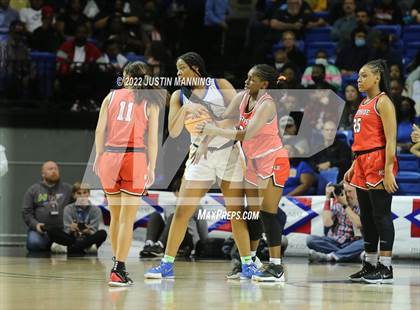 Thumbnail 2 in North Little Rock vs. Northside (AAA 6A State Final) photogallery.